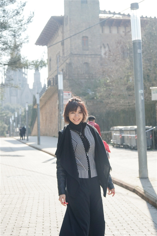 林明祯游欧洲迷路落单 被男大生包围示爱“I love you”