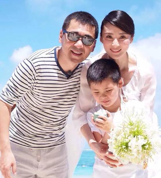 蒋勤勤和闺蜜一起晒孕肚照 力破塑料姐妹花传闻