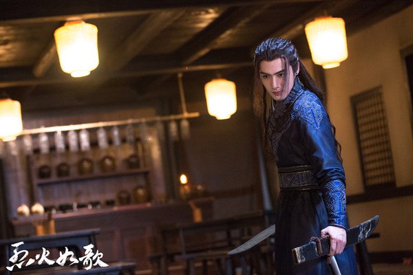 《烈火如歌》曝“侠气燃魂”动作海报 周渝民迪丽热巴开启高能反击