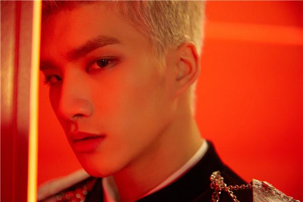 D七少年团出道EP《Red Alert》即将发布 同名MV预告片席卷红色风暴