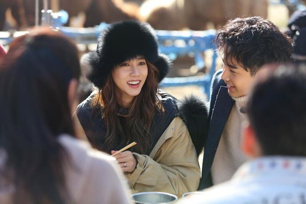 《如果爱》甜蜜收官 帽子夫妇实力演绎“恋爱教科书”