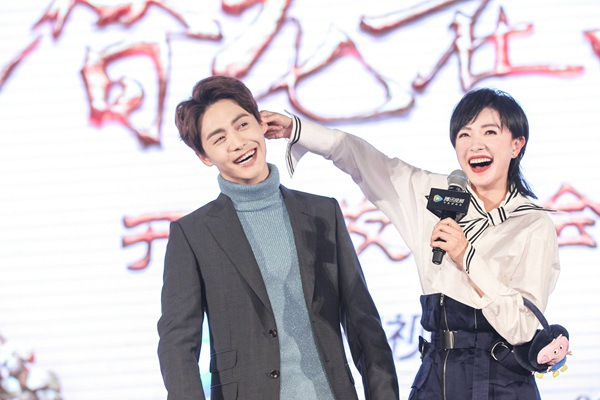 《三国机密之潜龙在渊》腾讯视频开播，马天宇万茜“帝后CP”发布会“花式撒糖”