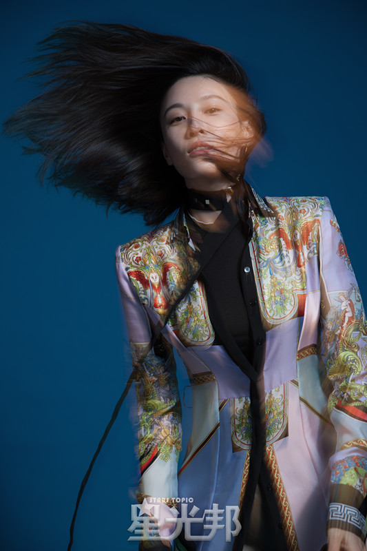 张蓝心要晒最软的光要乘最狂的风