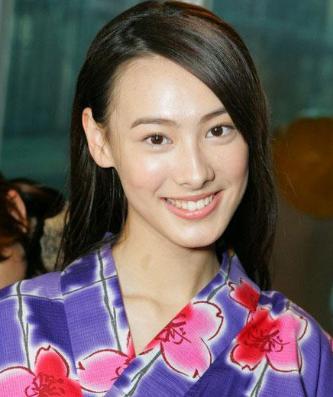 52岁李泽楷首度公开认爱26岁港姐郭嘉文 豪送1亿房产讨女方欢心