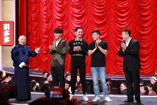 《欢乐喜剧人》喜剧五强会师决赛“老兵”贾冰勇夺冠军