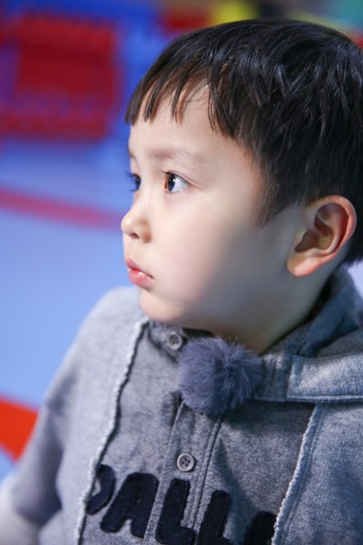 大麟子遭遇勇气考验意外摔倒 邓莎展现高情商暖心开导