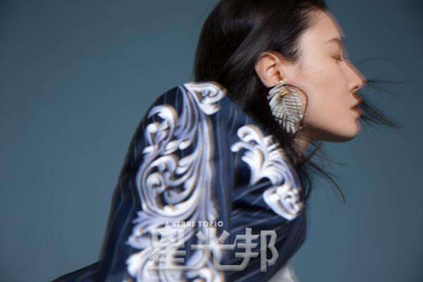 张蓝心要晒最软的光要乘最狂的风