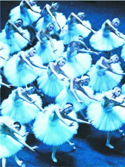 演出院团“五一”小长假忙转场