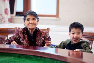 杨子：安迪3岁告别小王子生活，赞黄圣依是个温柔有爱心的妈妈！