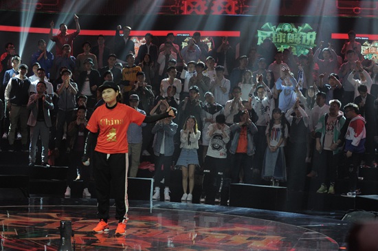 “民间解说”登大雅之堂 首期《足球解说大会》惊艳开场