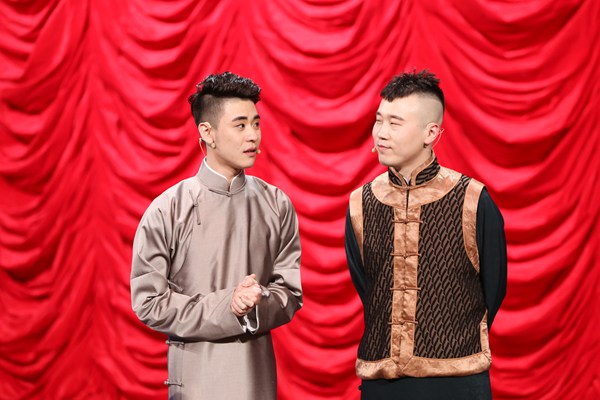 《欢乐喜剧人》喜剧五强会师决赛“老兵”贾冰勇夺冠军