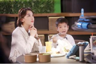 杨子：安迪3岁告别小王子生活，赞黄圣依是个温柔有爱心的妈妈！