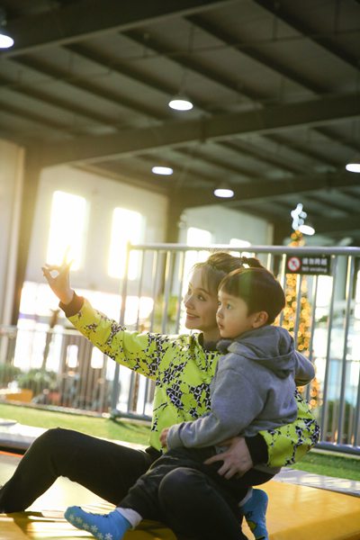 大麟子遭遇勇气考验意外摔倒 邓莎展现高情商暖心开导