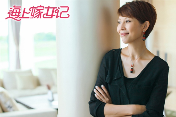 《海上嫁女记》蔡少芬穿搭时尚爆表 打造熟女衣着风格模范