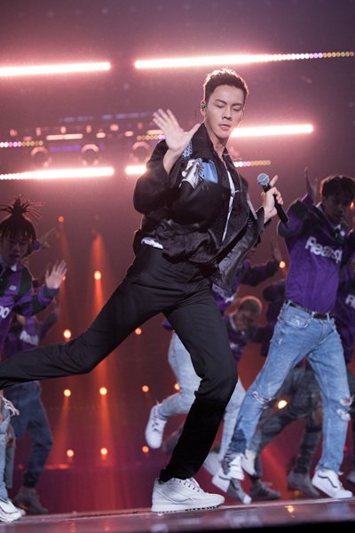 陈伟霆首唱新歌《清醒梦境》《W企划》延续街舞模式燃爆舞台