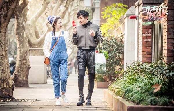 电影《21克拉》上海首映礼笑穴全开映后口碑爆棚媒体点赞