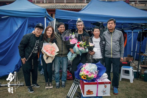 新武侠剧《剑王朝》正式杀青 豪华主演阵容引期待