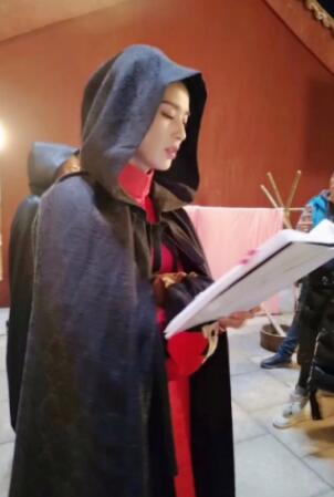 杨子黄圣依有钱还比我们拼,怪不得安迪没被宠坏