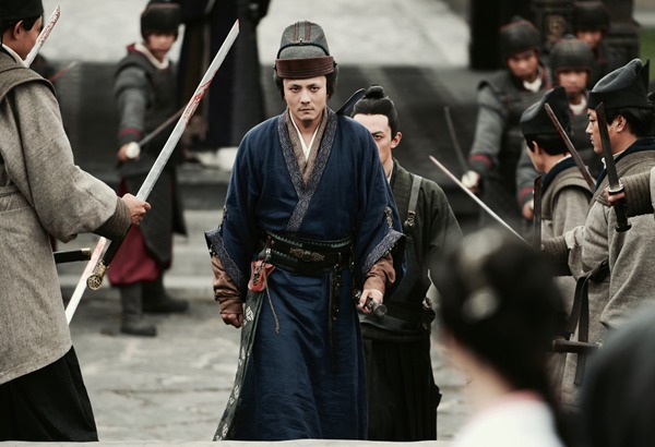 《三国机密》屠楠杀伐果断 网友：满宠的广告承包所有笑点