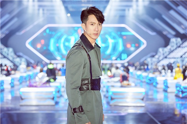 《这就是铁甲》战队集结完毕 吴尊收获奇兵“侠客”