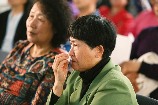 湖南卫视《生机无限》社区行温暖开启，节目真情引观众热泪