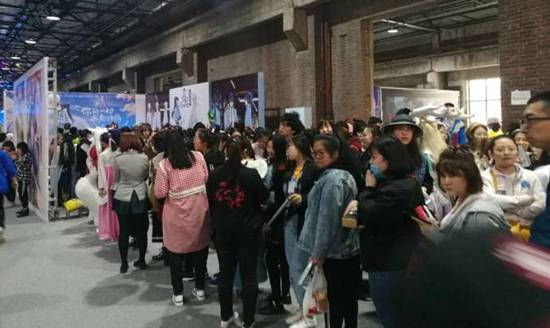 周边售罄、万人应援,强号召力+高人气《灵契》席卷五城漫展