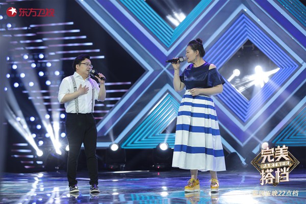东方卫视《完美搭档》迎来实力唱将搭档，王琳伊能静遇感情观分歧