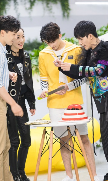 被吓到的一百种反应 马思纯《我是大侦探》上演尖叫N重奏