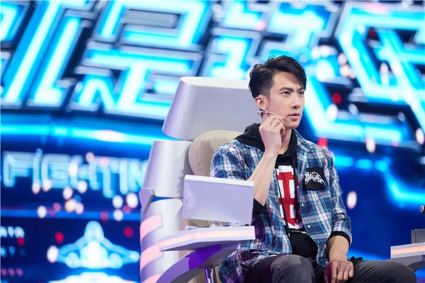 《这就是铁甲》开启自由搏击战 吴尊接连失利队友心疼