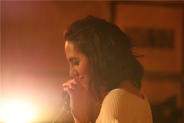 《安娜和她的朋友们》安娜与小河万晓利张玮玮共同吟唱青春“老友记”