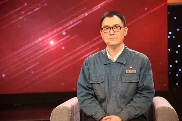 从新手，到专家，《美好时代》聚焦一线电力工人的奋斗旅程