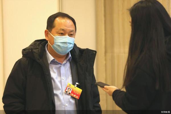 两会.三人行：超大城市“菜篮子”保供怎么做？