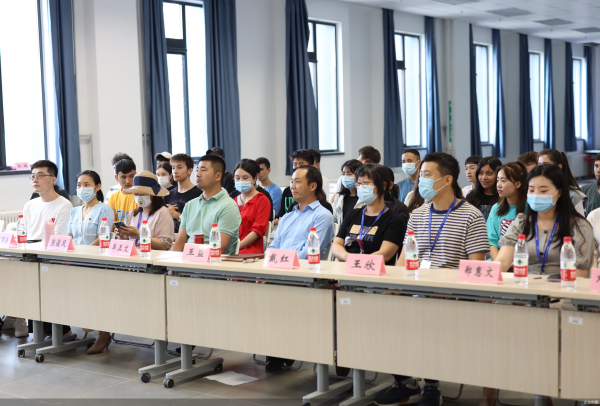 掌趣科技走进北京邮电大学 励志助学传递向上力量