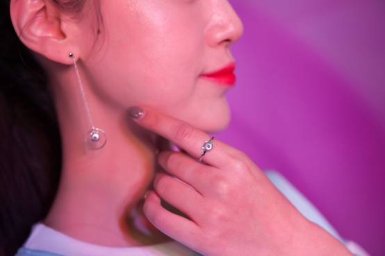 周大福&天天爱消除邂逅粉色浪漫,与你玩场VIP大牌快闪盛宴