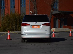 别克GL8目前售价22.99万元起 少量现车