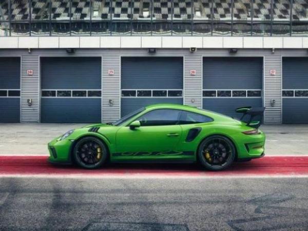 保时捷新款911 GT3 RS官图发布 3月亮相