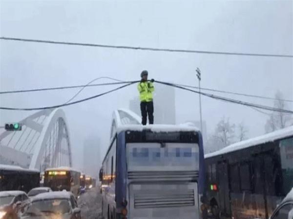 冬季送温暖——“劲酒·温暖在身边”在行动