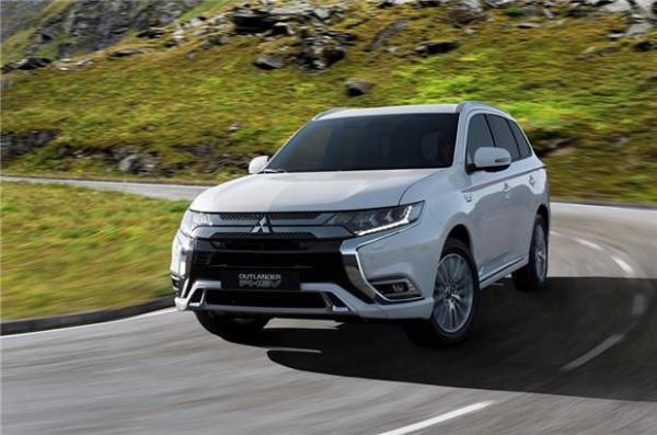 动力升级 三菱2018款欧蓝德PHEV将亮相日内瓦车展