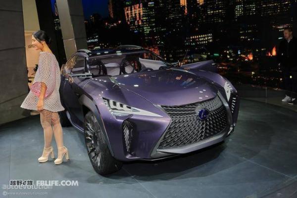 日内瓦国际车展亮相 雷克萨斯UX预览图发布