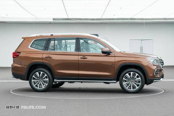 全领域豪华大7SUV新成员 浅析荣威RX8外观内饰
