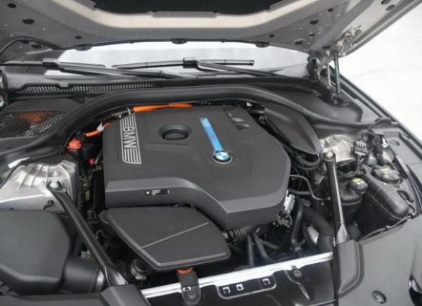 百公里油耗1.9L 国产全新宝马5系混动版3月30日上市