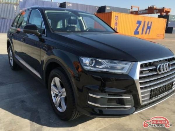 18款奥迪Q7更加注重内饰细节增豪华配置奥迪Q7简约沉稳座驾