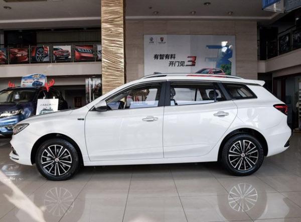 全新纯电动旅行车 荣威Ei5上市补贴后售13.38-14.38万