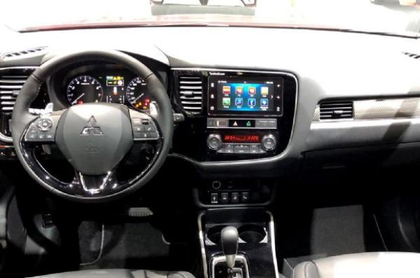 细节调整 三菱新款欧蓝德普通版/欧蓝德PHEV发布