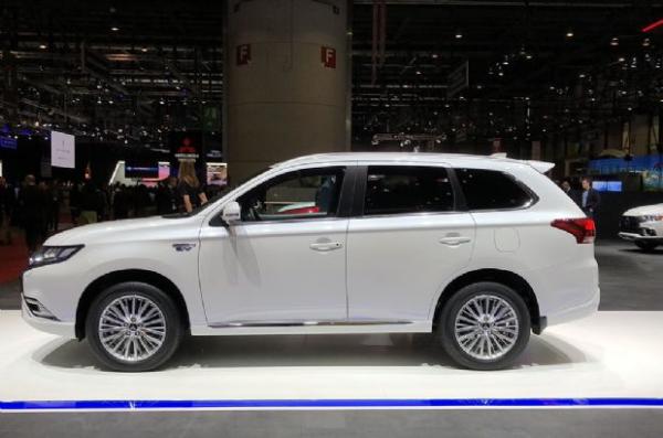 细节调整 三菱新款欧蓝德普通版/欧蓝德PHEV发布