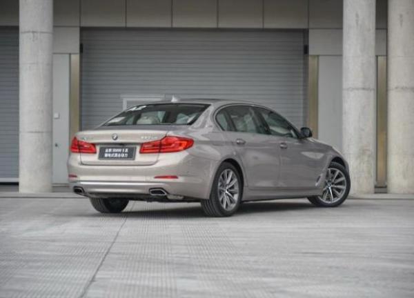 百公里油耗1.9L 国产全新宝马5系混动版3月30日上市