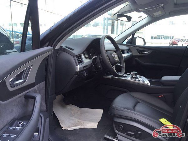 2018款奥迪Q7四驱SUV白色天津港现车报价奥迪Q7加版新行情