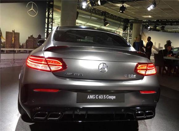 2019款奔驰C 63 AMG/奔驰C 63 S Coupe亮相 实车图片