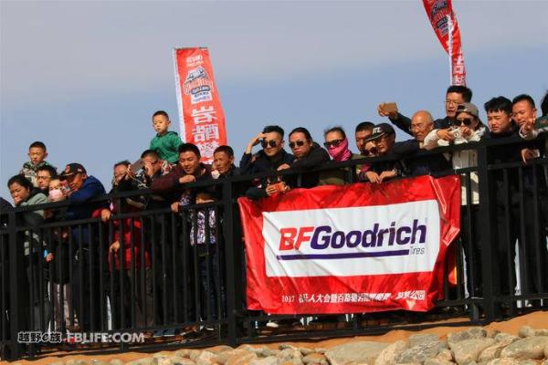 举步维艰 困难重重 百路驰岩酷攀爬赛带你领略越野世界的极限挑战