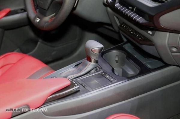 混动车型更值得关注 盘点雷克萨斯全新UX八大看点